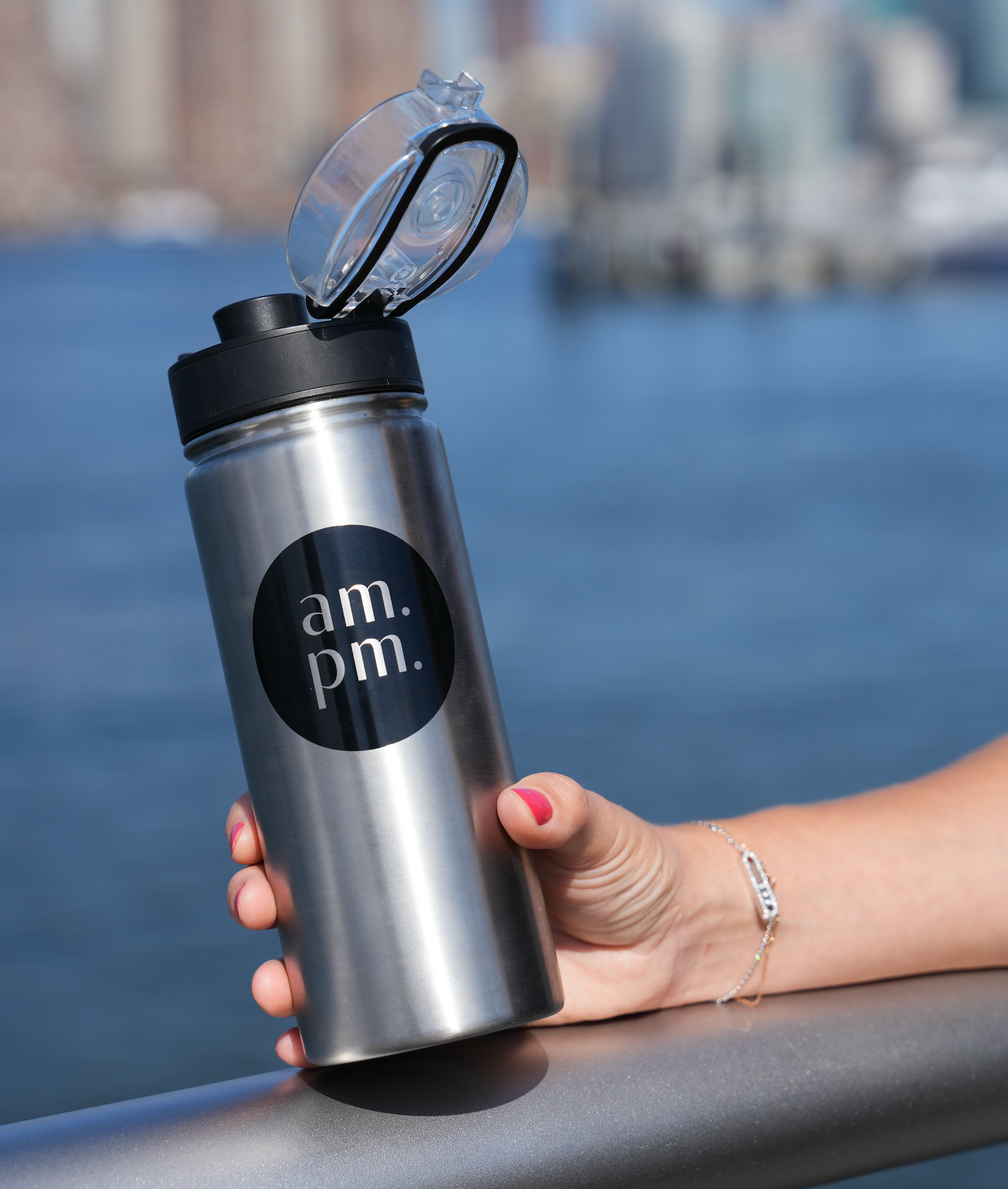 am.pm. Shaker